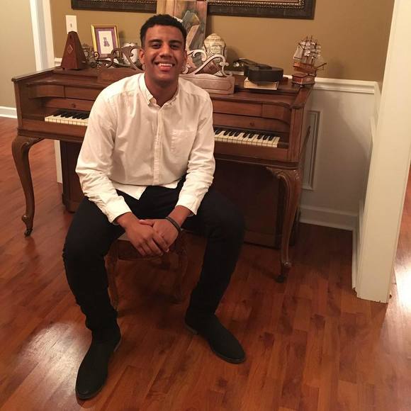 Meet your Posher, Rene - Picture 1 of 1